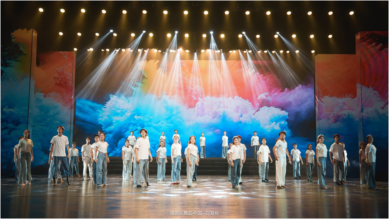 1751435724921353.jpg 136 2025.06.25 株洲市第八中学第十六届梦航艺术展演《长歌逐梦 美润芳华》摄影@舞蹈中国-刘海栋.jpg